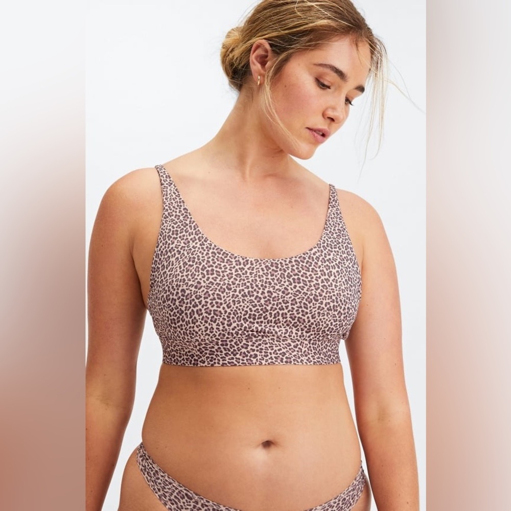NWT* Fabletics Dusty Rosette Leopard Naked Feel Thong & Scoop Neck Bralette